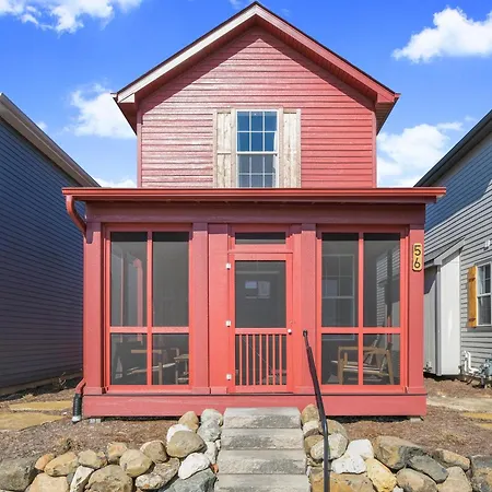Red Red Wine Villa